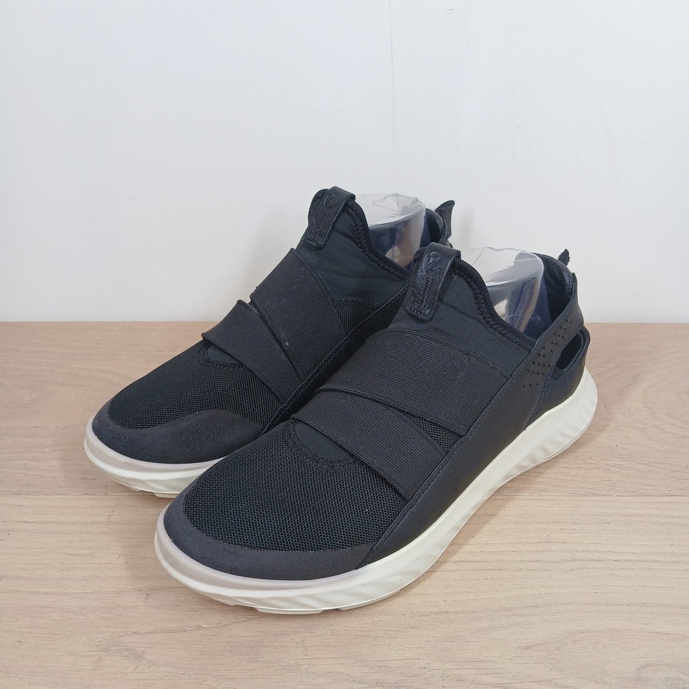 ECCO Slip On Sneakers Women 8 Black Leather Textile Platform Athleisure Comfort